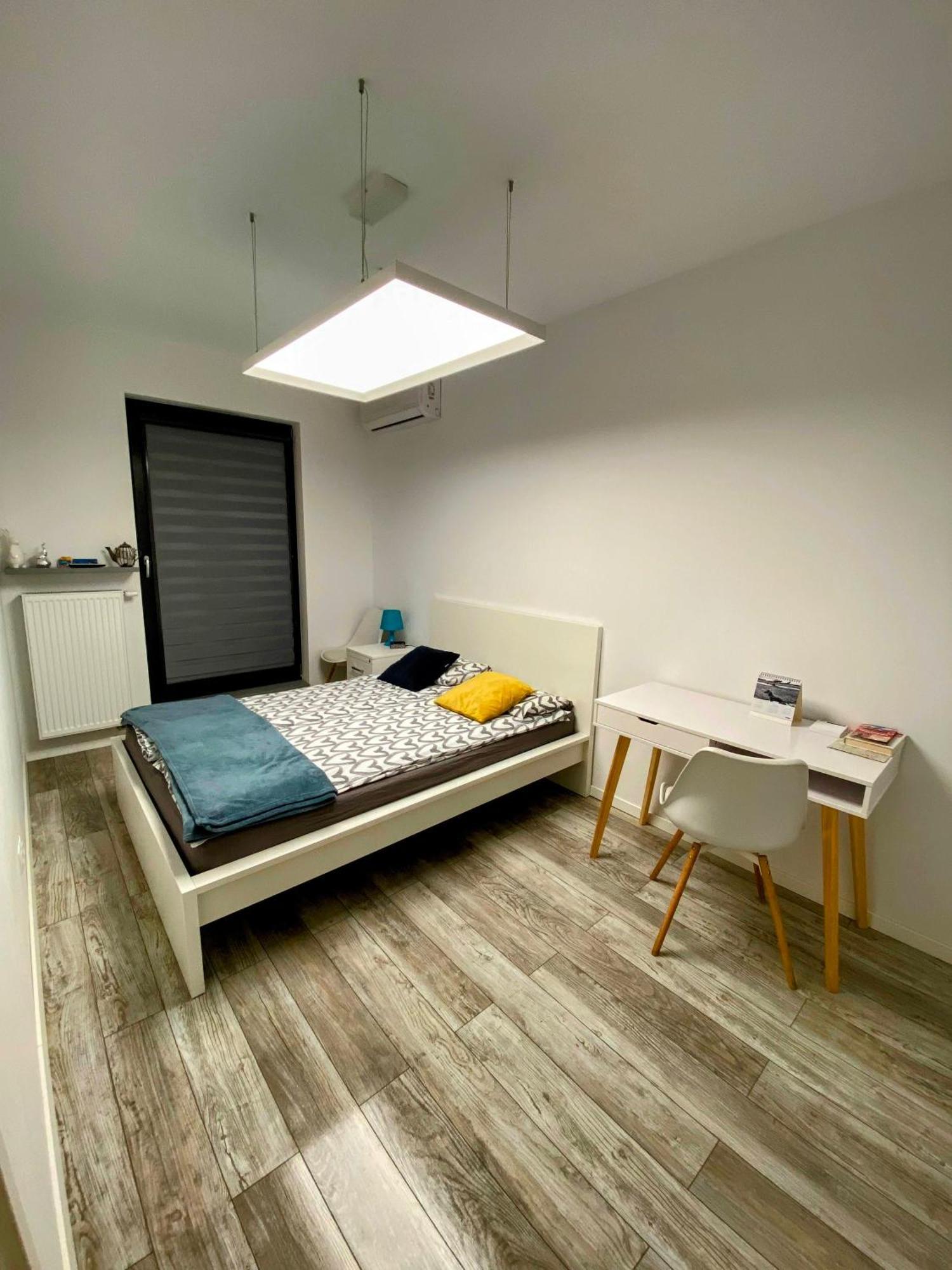 Dobry Dom Apartment *